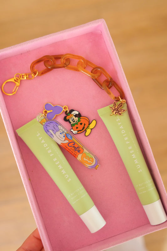 Neutral Girlie Chain Keychain